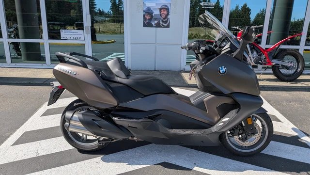 2016 BMW, 12.013 km, Import Kanada — Foto 1