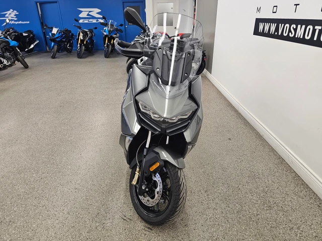 2023 BMW, 29.000 km, Import Kanada — Foto 3 z 5