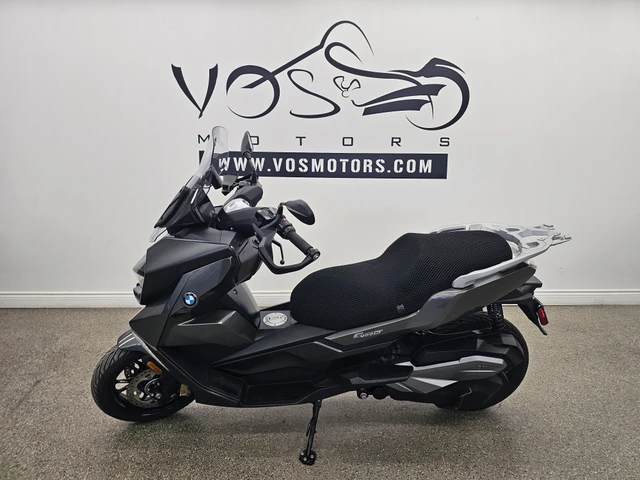 2023 BMW, 29.000 km, Import Kanada — Foto 5 z 5