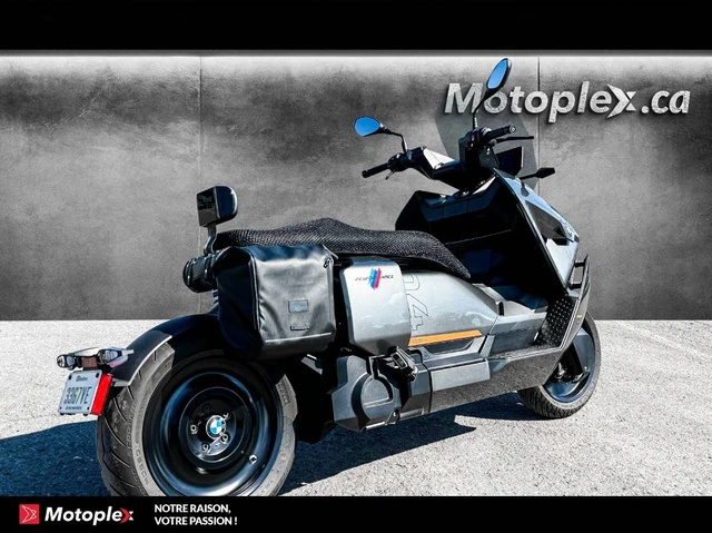 2023 BMW, 4.132 km, Import Kanada — Foto 3 z 5
