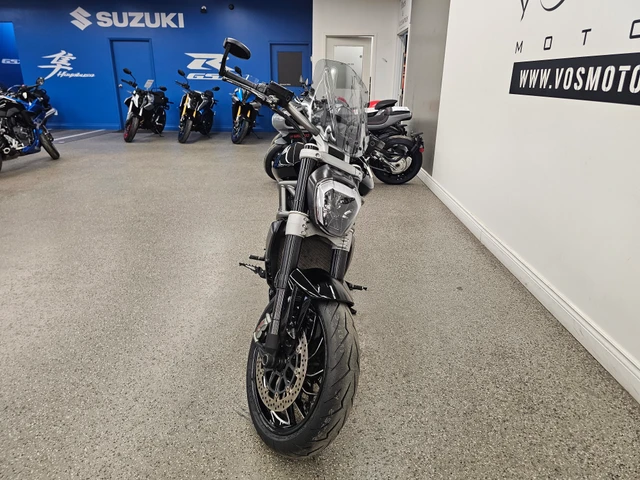 2016 Ducati, 25.919 km, Import Kanada — Foto 3 z 5