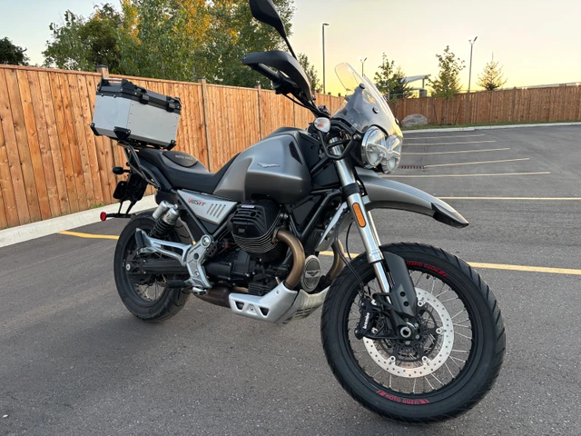 2020 Moto Guzzi, 6.600 km, Import Kanada — Foto 2 z 5