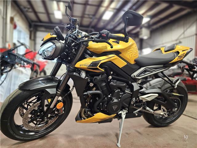 2026 Triumph, 1 km, Import Kanada — Foto 2 z 5