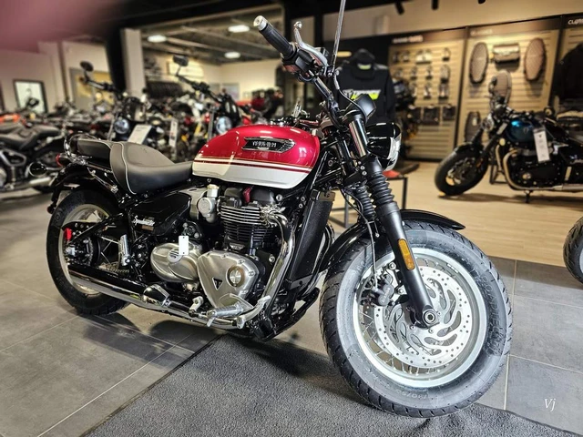 2026 Triumph, 1 km, Import Kanada — Foto 3 z 5