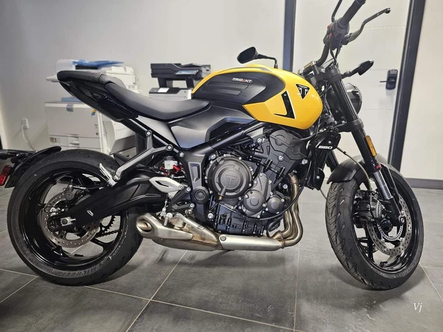 2026 Triumph, 2 km, Import Kanada — Foto 1