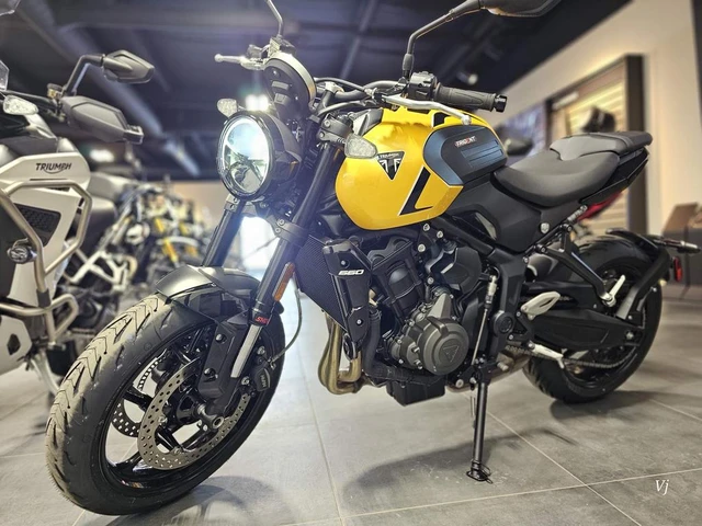 2026 Triumph, 2 km, Import Kanada — Foto 2 z 5