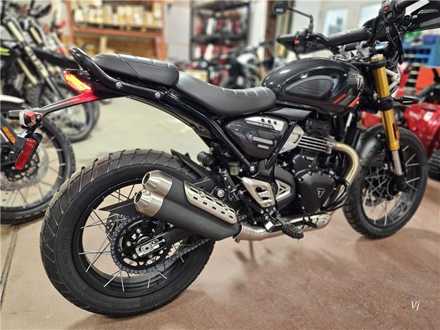 2026 Triumph, 7 km, Import Kanada — Foto 3 z 5