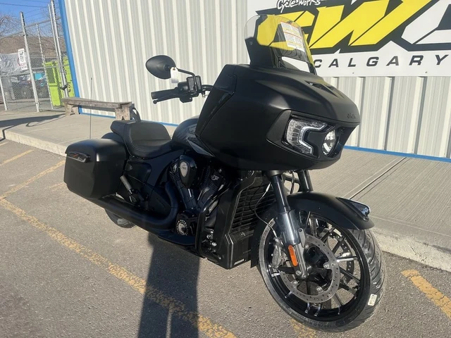 2026 Indian, schwarz, Import Kanada — Foto 2 z 5