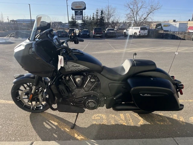 2026 Indian, schwarz, Import Kanada — Foto 5 z 5