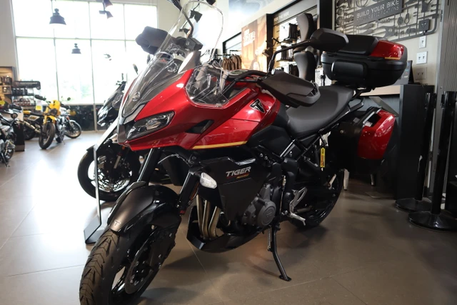 2026 Triumph, rot, Import Kanada — Foto 5 z 5