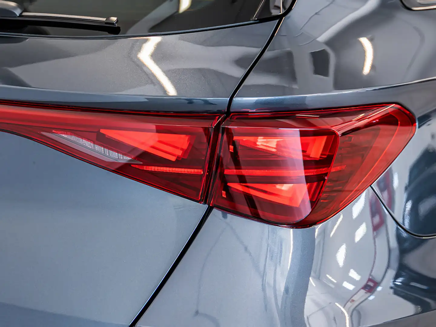 2026 Cupra Leon, 10 km, Spanien — Foto 11 z 12