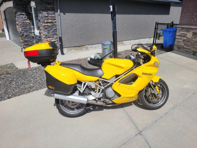 2002 Ducati, 78.000 km, Import Kanada — Foto 1 | AMECAR 2002 Ducati, 78.000 km, Import Kanada — Foto 1