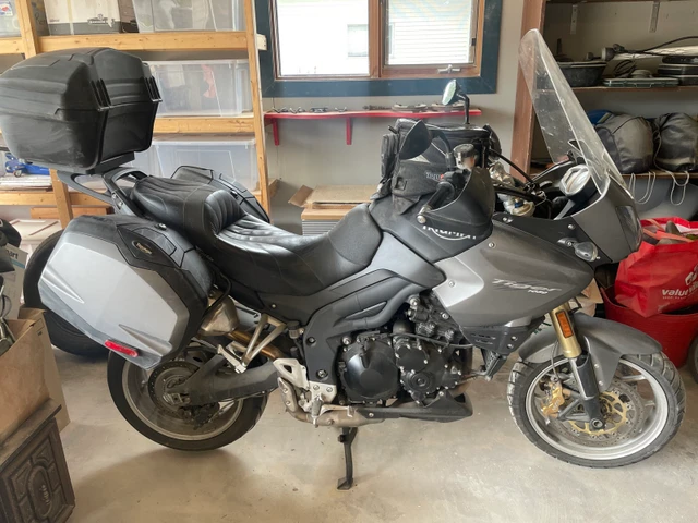 2010 Triumph, 45.000 km, Import Kanada — Foto 4 z 5