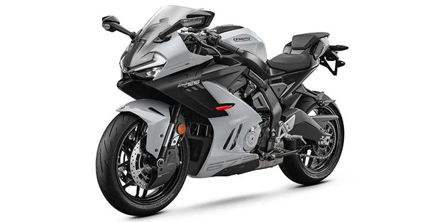 2027 CFMOTO, 12 km, Import Kanada — Foto 3 z 5