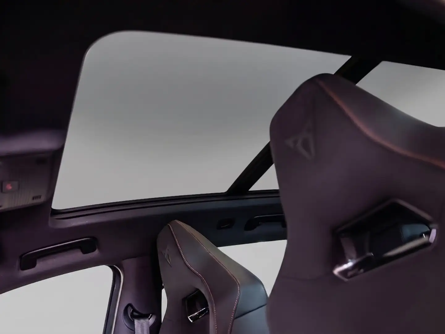 2026 Cupra Leon, 10 km, Spanien — Foto 12 z 12