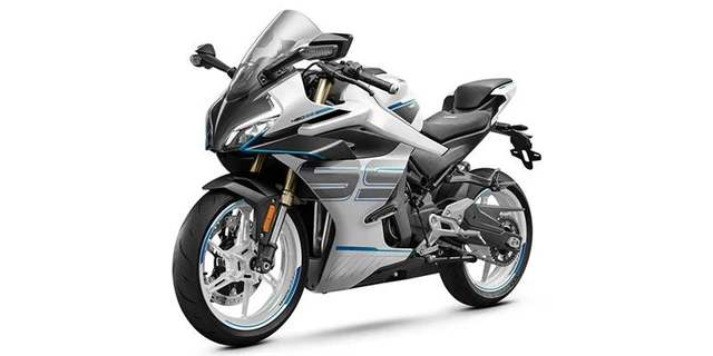 2026 CFMOTO, 1 km, Import Kanada — Foto 1