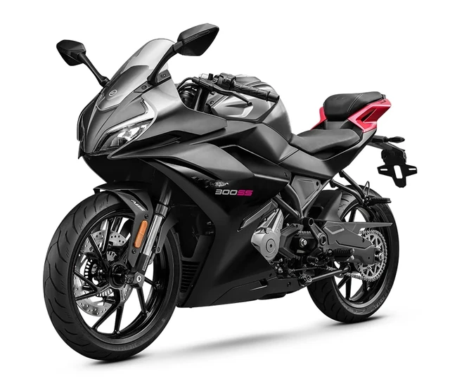 2025 CFMOTO, 12 km, Import Kanada — Foto 1