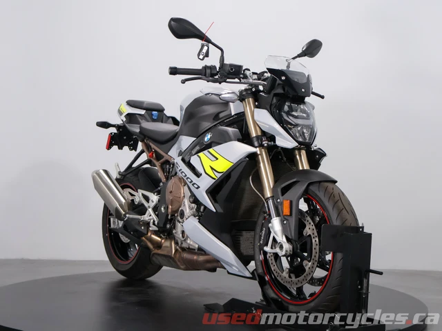 2022 BMW, 13.772 km, Import Kanada — Foto 1