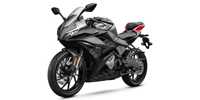 2026 CFMOTO, 12 km, Import Kanada — Foto 2 z 5