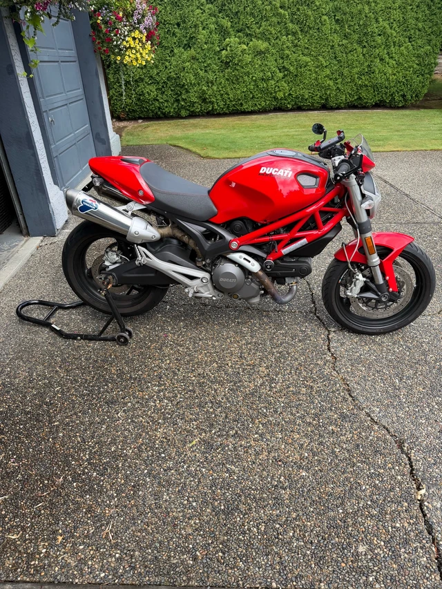 2009 Ducati, 10.960 km, Import Kanada — Foto 1 | AMECAR 2009 Ducati, 10.960 km, Import Kanada — Foto 1