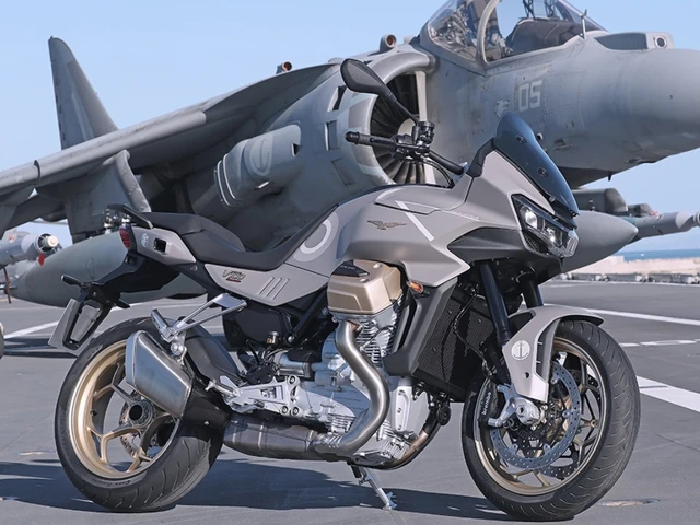 2024 Moto Guzzi, 1 km, Import Kanada — Foto 2 z 4