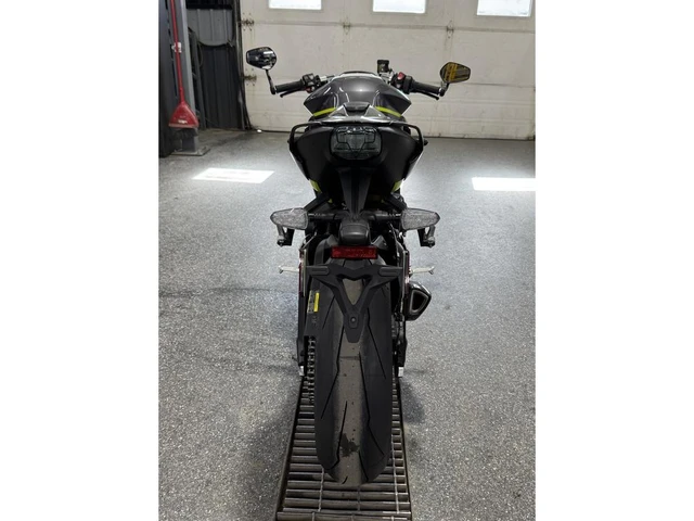 2026 Triumph, Import Kanada — Foto 3 z 5