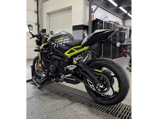 2026 Triumph, Import Kanada — Foto 5 z 5