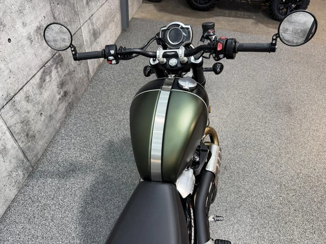 2023 Triumph, 8.620 km, Import Kanada — Foto 5 z 5
