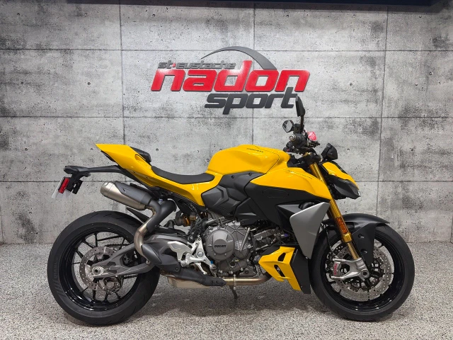 2026 Ducati, Import Kanada — Foto 1 | AMECAR 2026 Ducati, Import Kanada — Foto 1