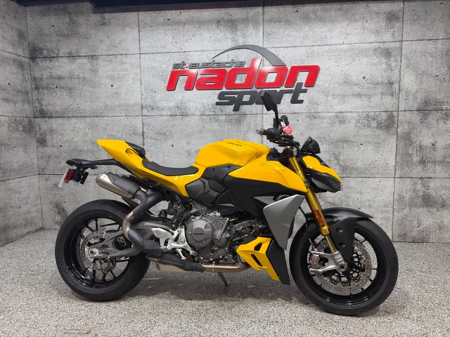 2026 Ducati, Import Kanada — Foto 2 z 5