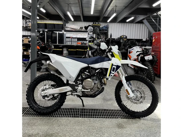 2027 Husqvarna, Import Kanada — Foto 1