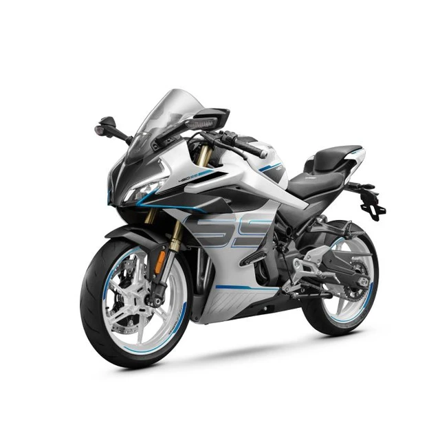 2026 CFMOTO, Import Kanada — Foto 2 z 3