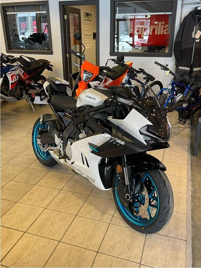 2026 CFMOTO, Import Kanada — Foto 1