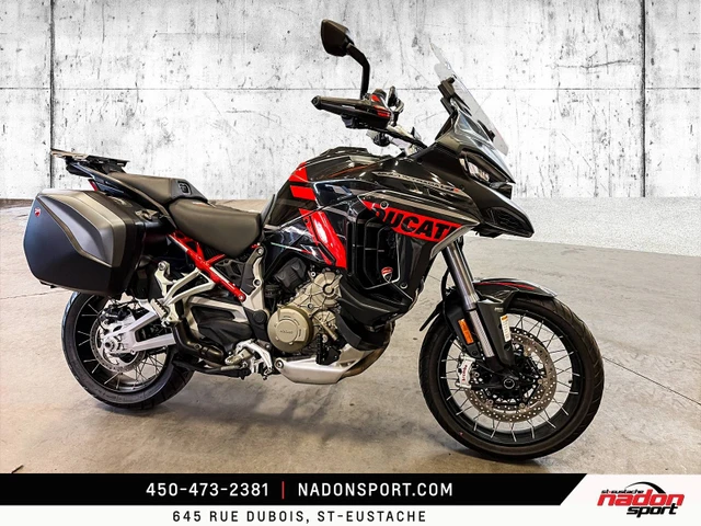 2021 Ducati, 16.600 km, Import Kanada — Foto 2 z 5