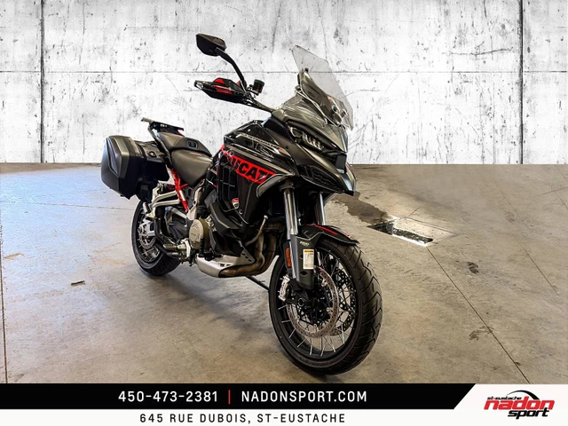2021 Ducati, 16.600 km, Import Kanada — Foto 3 z 5