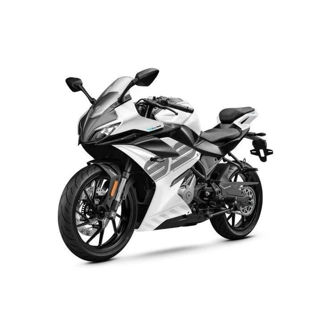 2026 CFMOTO, Import Kanada — Foto 1