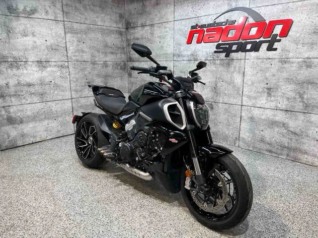 2024 Ducati, 916 km, Import Kanada — Foto 3 z 5