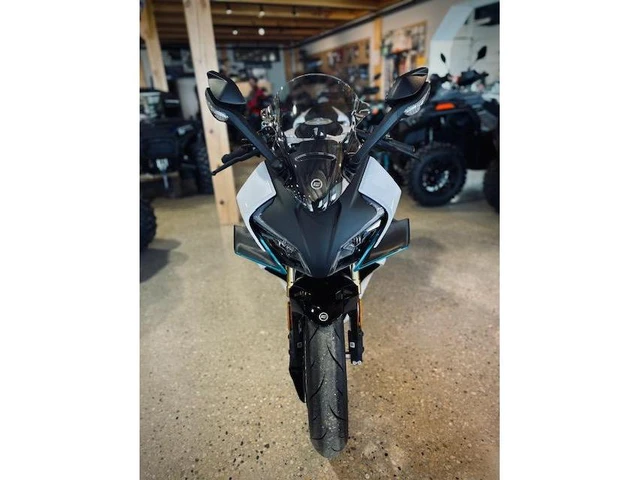 2026 CFMOTO, Import Kanada — Foto 1