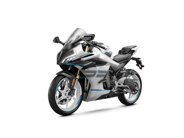 2026 CFMOTO, Import Kanada — Foto 1