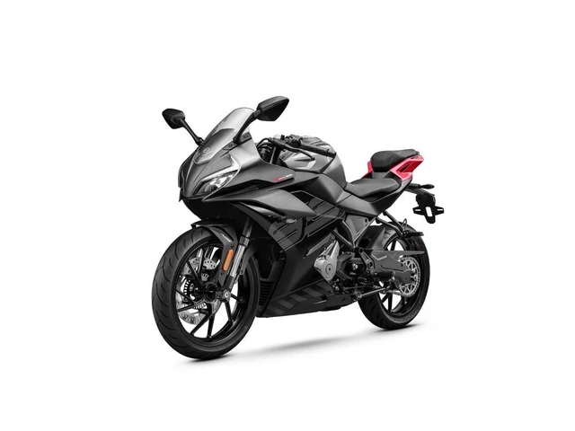 2026 CFMOTO, Import Kanada — Foto 1