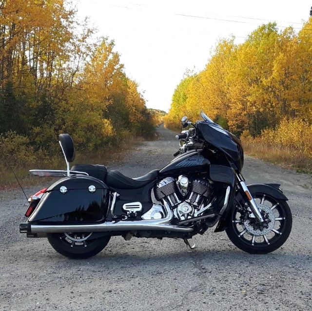 2017 Indian, 27.854 km, Import Kanada — Foto 2 z 4