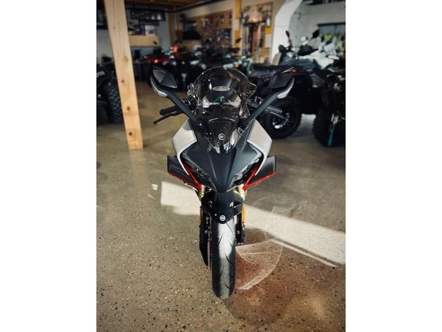 2026 CFMOTO, Import Kanada — Foto 1