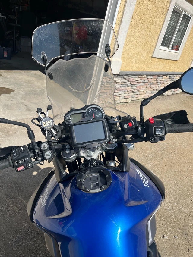 2015 Triumph, 52.000 km, Import Kanada — Foto 5 z 5
