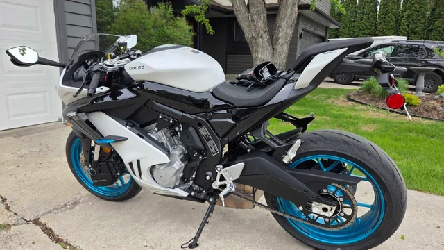 2026 CFMOTO, 2.000 km, Import Kanada — Foto 3 z 5