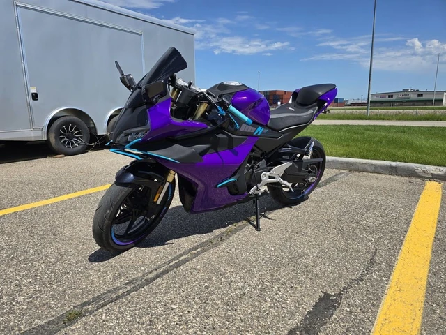 2025 CFMOTO, 1.222 km, Import Kanada — Foto 1