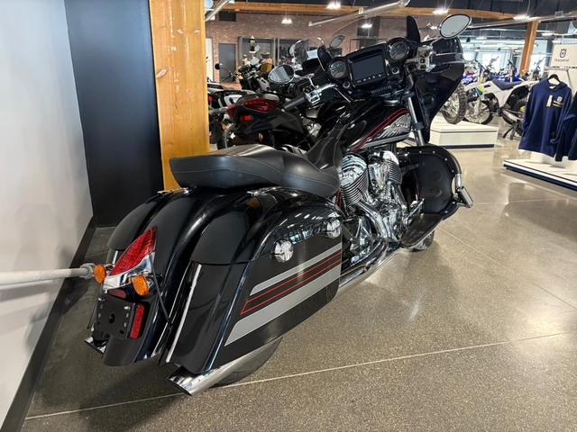 2018 Indian, 21.659 km, Import Kanada — Foto 3 z 5