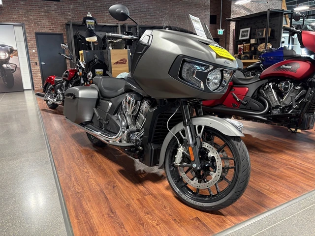 2024 Indian, Import Kanada — Foto 2 z 5