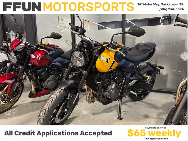 2026 Triumph, gelb, 10 km, Import Kanada — Foto 1