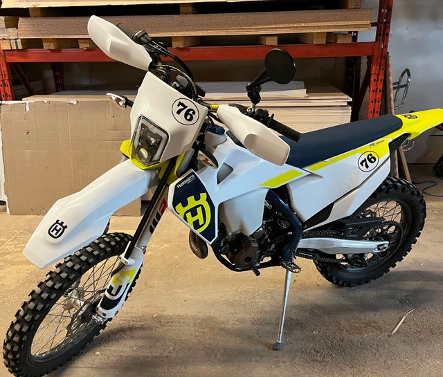 2023 Husqvarna, 4.500 km, Import Kanada — Foto 2 z 3