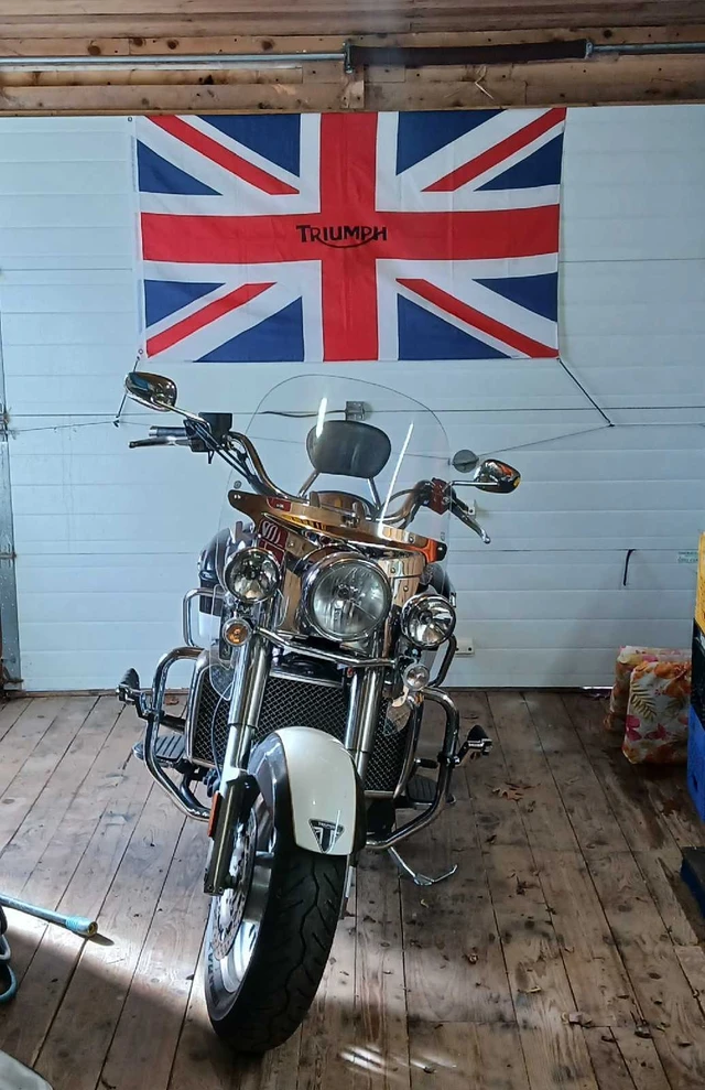 2012 Triumph, 50.000 km, Import Kanada — Foto 5 z 5